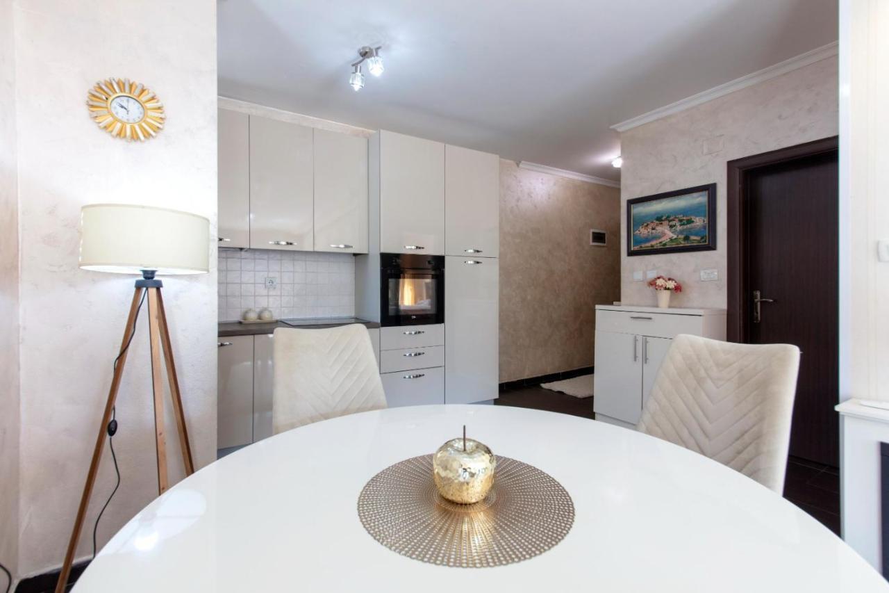 Ena Apartment Котор Екстериор снимка