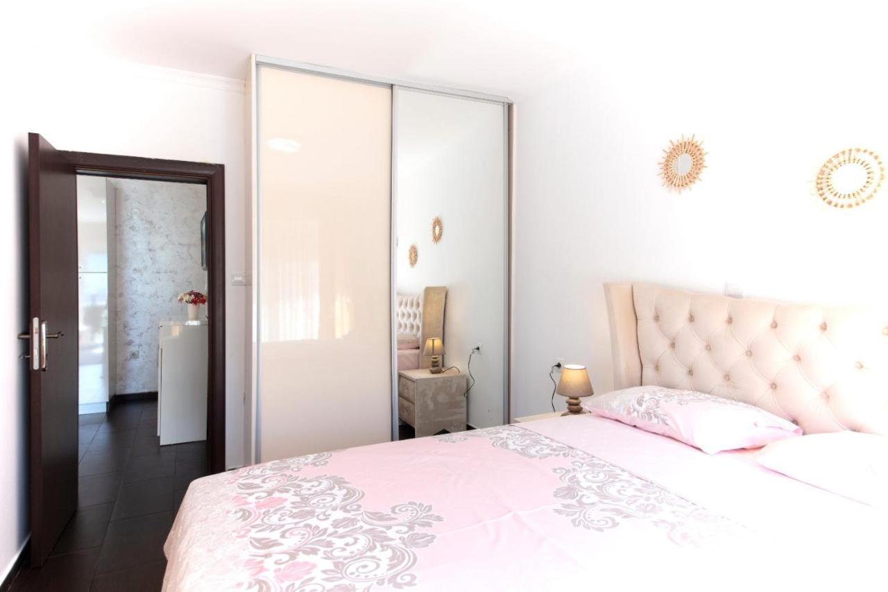Ena Apartment Котор Екстериор снимка